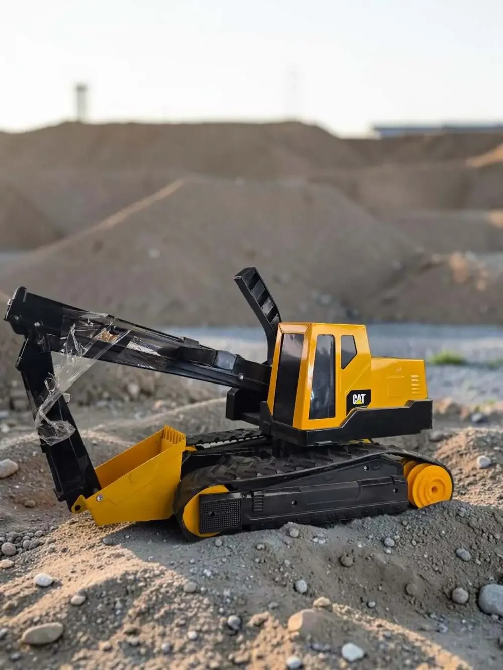 Funrise CAT Construction Steel Toy Excavator Digger